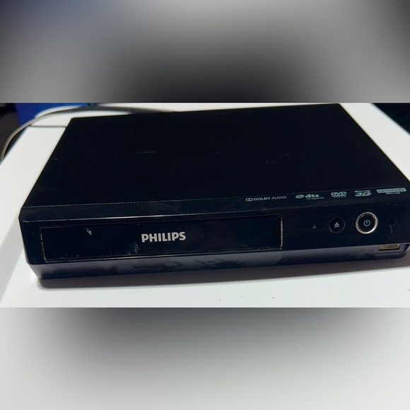 Philips Bdp5502 4K UHD Blu-Ray DVD Player BDP5502/F7. Offers true 4k high def - Picture 1 of 5
